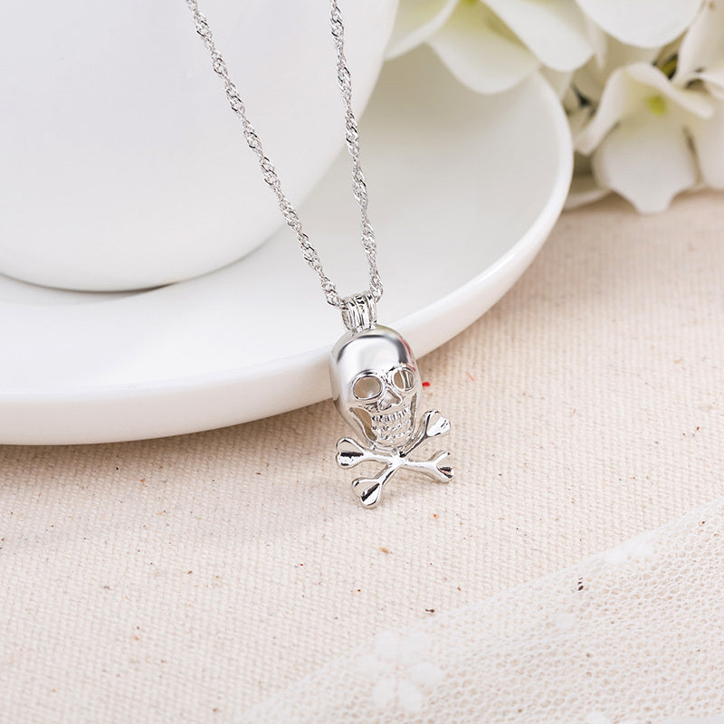 Halloween glow-in-the-dark skull necklace